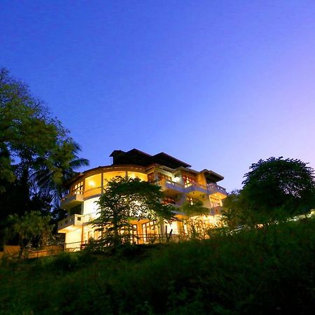 Hotel Mahaweli Spring Sirimalwatta Экстерьер фото